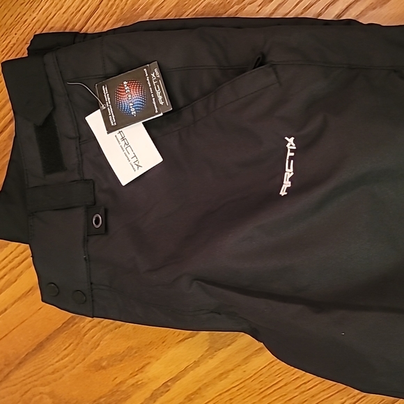 Women's Insulated Snow Pants - Picture 4 of 9